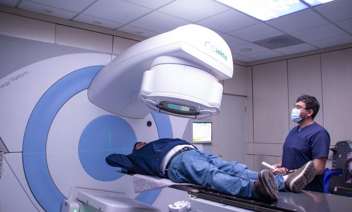 Atiende ISSEMYM a más de un millón de hombres en 2025