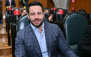 Busca Anuar Aznar ingresos para el Edomex con un subsidio de tenencia