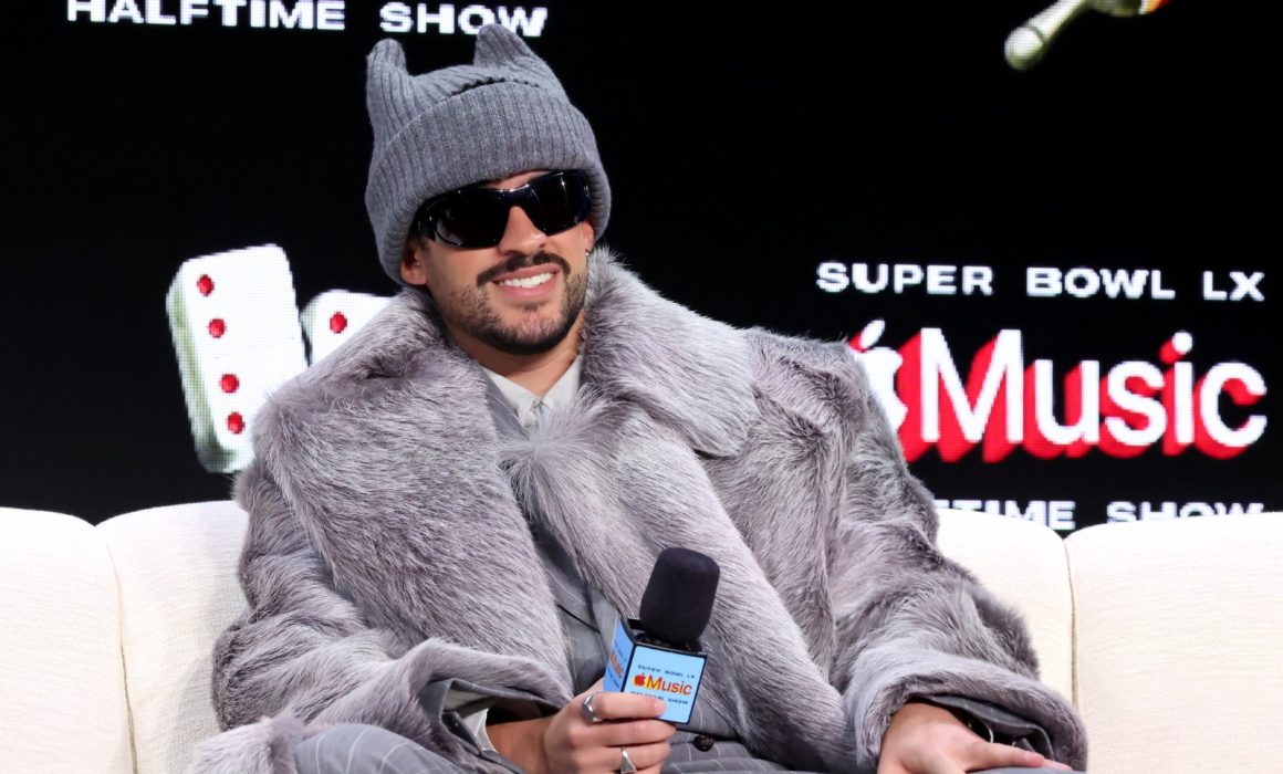 Confiesa Bad Bunny no dormir por show en Súper Bowl