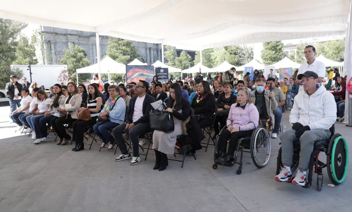Conmemoran Día Nacional con acciones de inclusión laboral en Toluca
