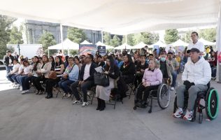 Conmemoran Día Nacional con acciones de inclusión laboral en Toluca