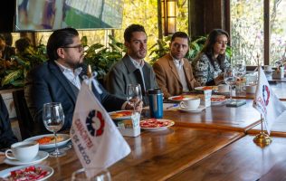 Encabeza Pepe Couttolenc reunión con industriales del Estado de México