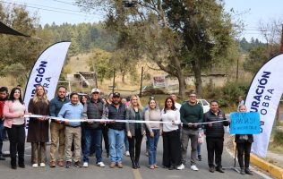 Entrega Huixquilucan repavimentación de la carretera a Canales local