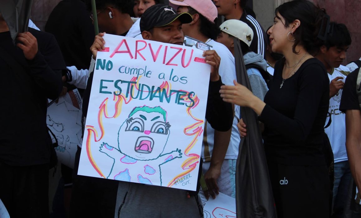 Exigen estudiantes apoyo al deporte en Ixtapaluca
