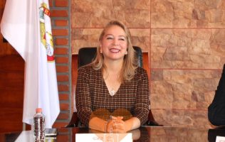 Exponen presunto título 'patito' del titular del DIF Tepotzotlán