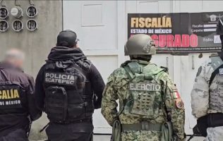 Frena Delfina Gómez redes de despojo en 64 municipios