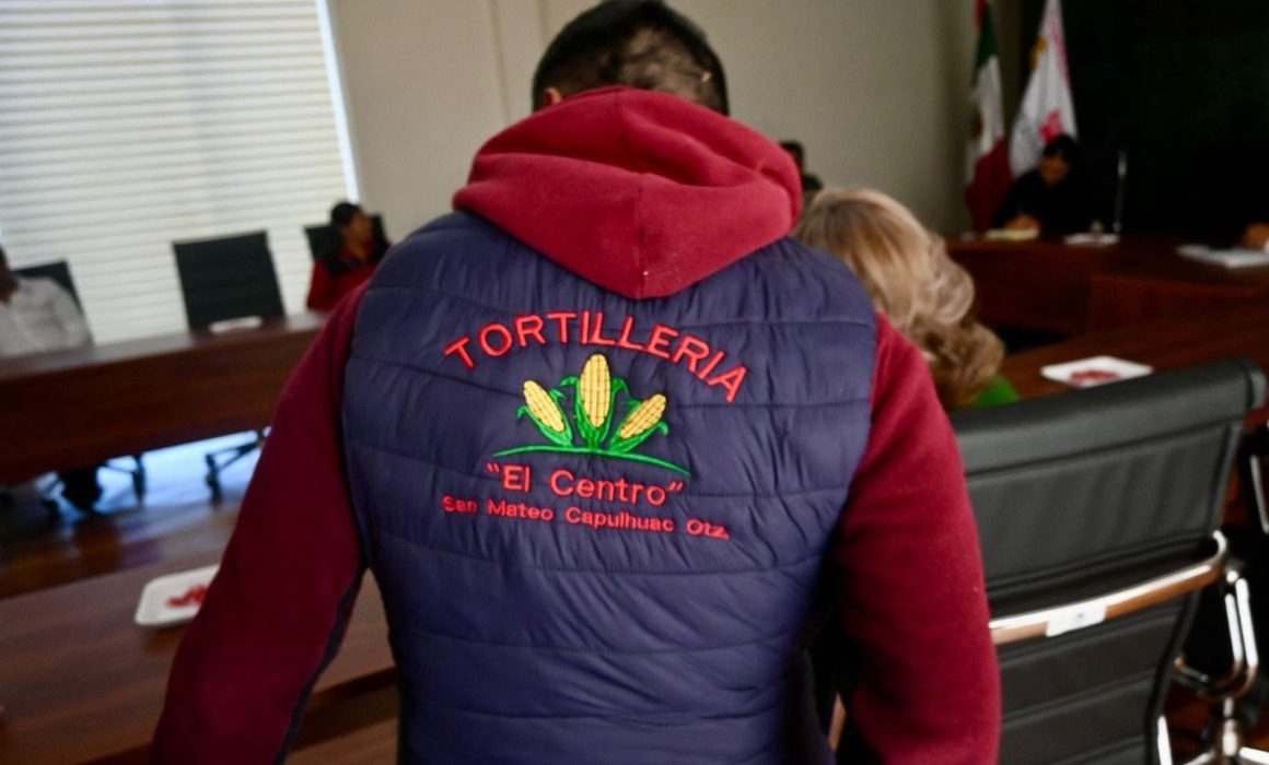 Frenan alza de tortilla en Otzolotepec y anuncian baja