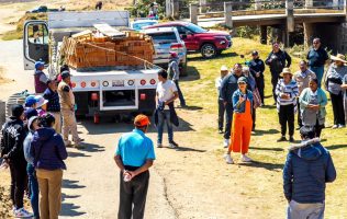 Impulsa Erika Olea rehabilitación del sistema de drenaje en Tlacuitlapa