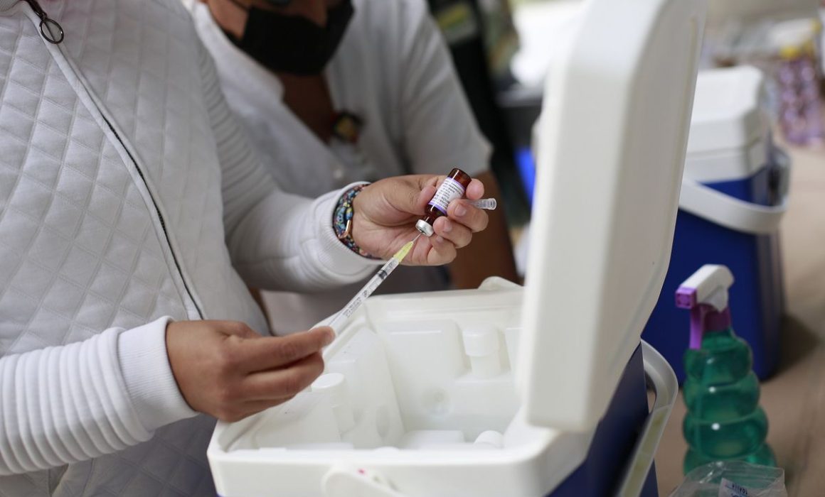 Intensifican vacunación en Edomex ante sarampión y falta de biológicos