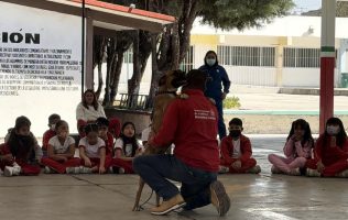 Llegan a escuelas de Coacalco pláticas sobre la responsabilidad animal