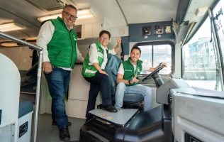 Lleva Pepe Couttolenc salud con ‘Bus de Vida’ a todo el Estado de México