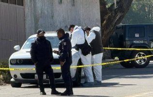 Localizan a hombre asesinado dentro de vehículo en Ocoyoacac