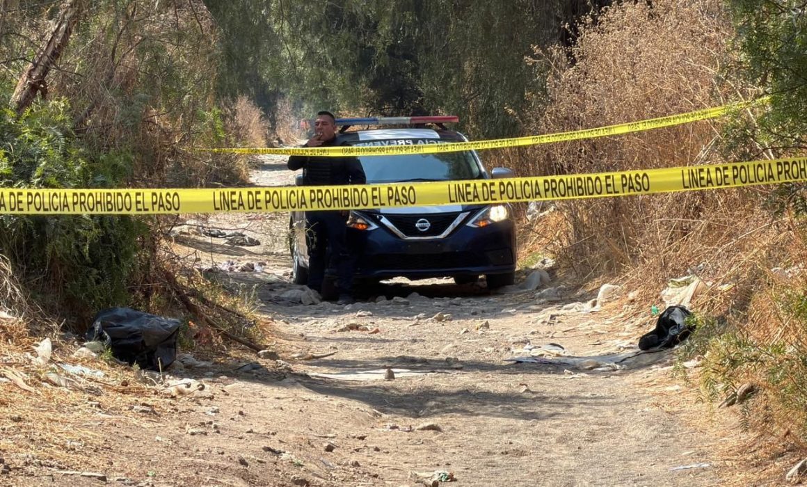 Localizan restos de mujer con mensaje criminal en Texcoco