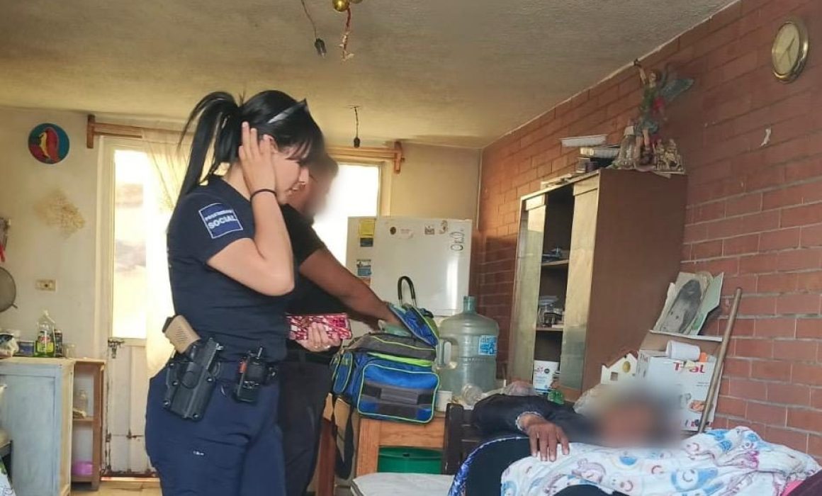 Rescata policía de Ecatepec a adulta mayor en situación de abandono