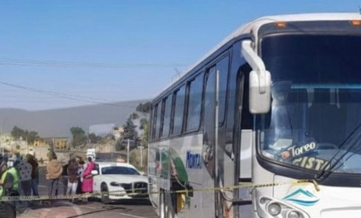 Muere joven aplastado por autobús en carretera Toluca-Naucalpan