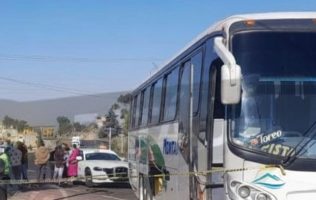 Muere joven aplastado por autobús en carretera Toluca-Naucalpan