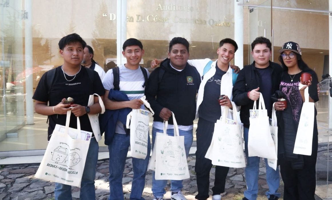 Organiza Centro Universitario feria ambiental en Estado de México