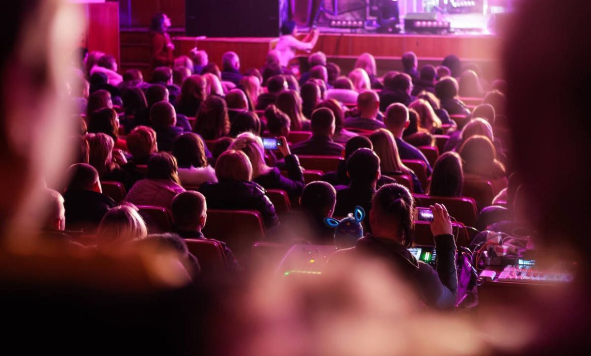 Presentan cartelera cultural de febrero con música, teatro y arte