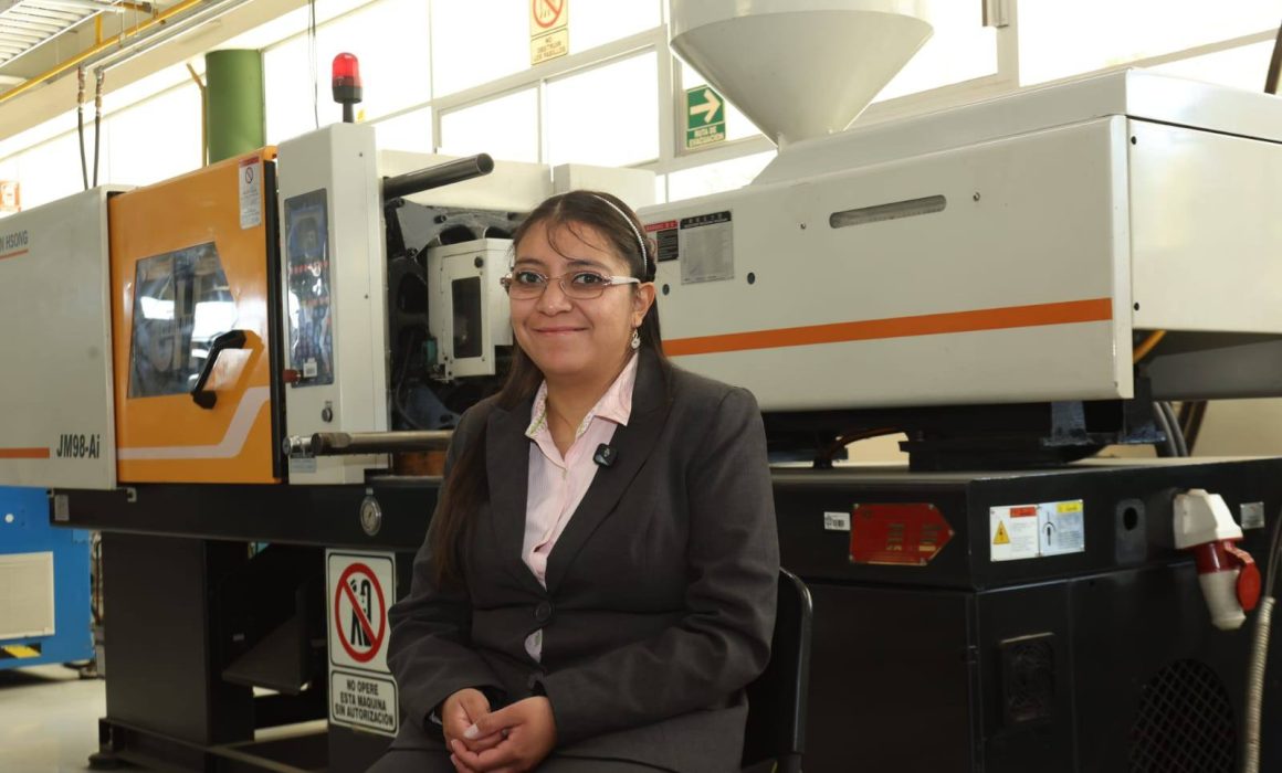 Promueve egresada de la UAEMex vocación por Ingeniería en Plásticos