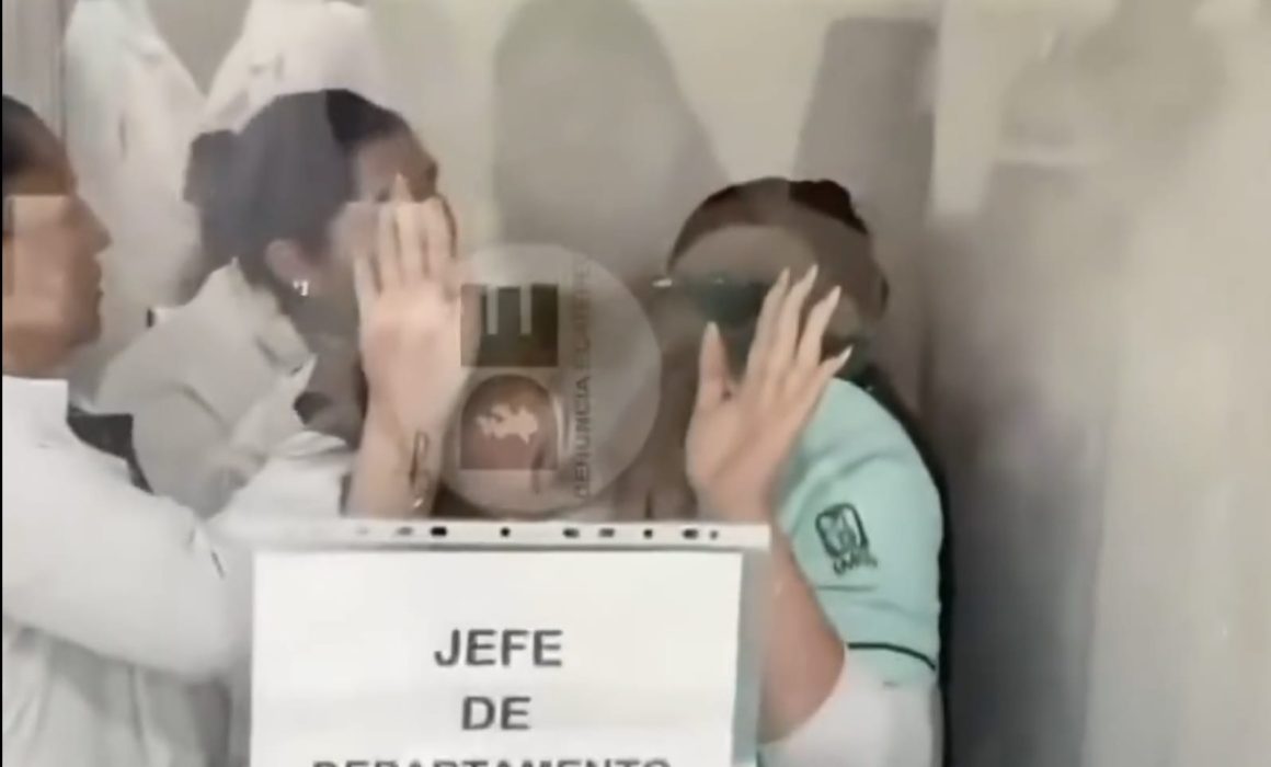 Protagonizan riña trabajadoras del IMSS en clínica 93 de Ecatepec
