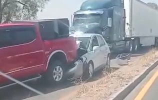 Provoca tráiler carambola en la Lechería-Texcoco, vialidad complicada