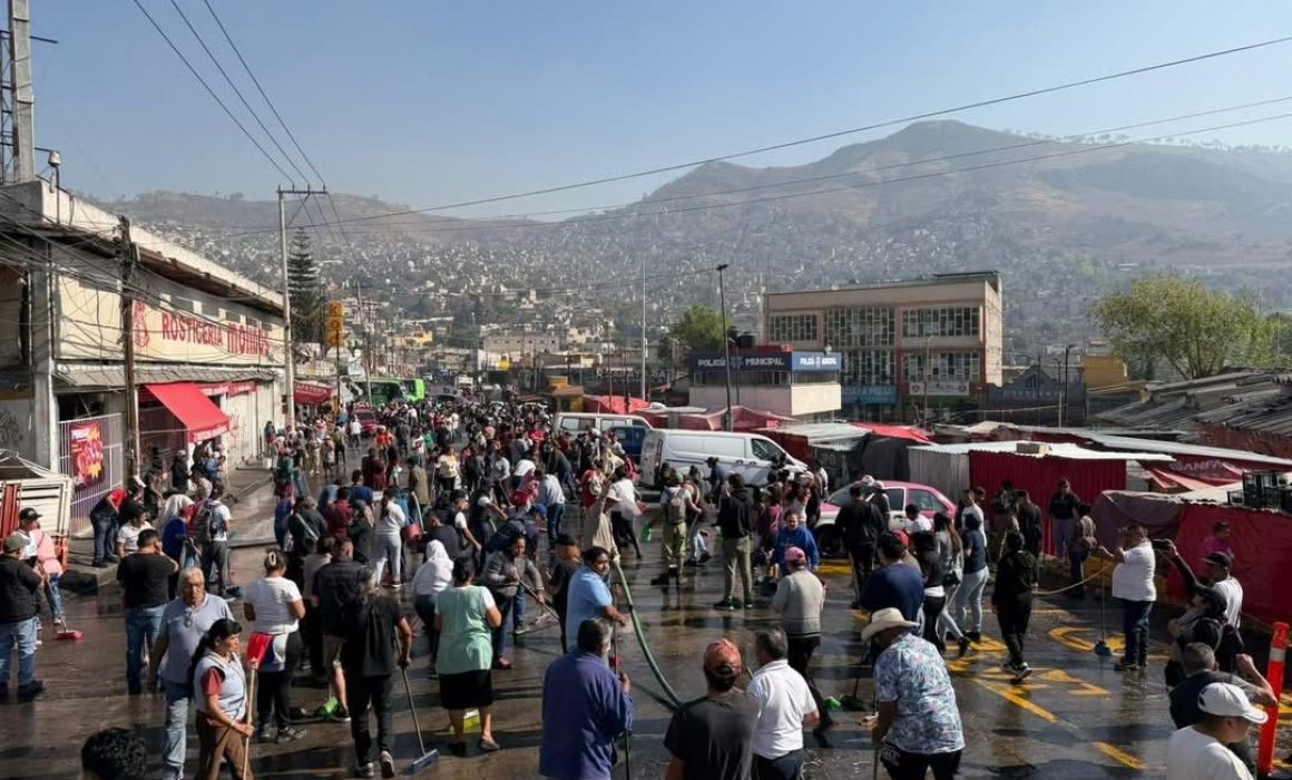 Realiza jornada de limpieza en Lázaro Cárdenas 2da Sección, Tlalnepantla