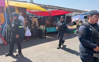 Realizan operativo de seguridad coordinado en mercados de Tianguistenco