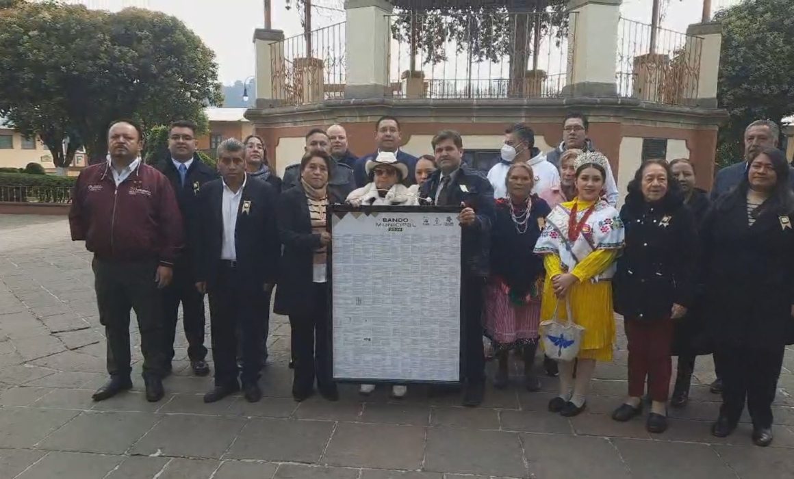 Reaparece Juana Díaz en El Oro pese a inconformidad del pueblo