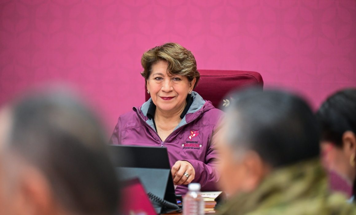 Recibe Delfina Gómez a nuevo Comandante de la Región Naval Central