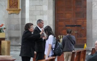 Recibe la Catedral de Toluca a miles de fieles por Miércoles de Ceniza