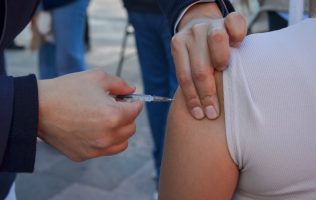 Recomiendan autoridades vacunación y vigilancia contra sarampión
