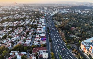 Reconstruyen 108 km del Periférico con tecnología de última generación