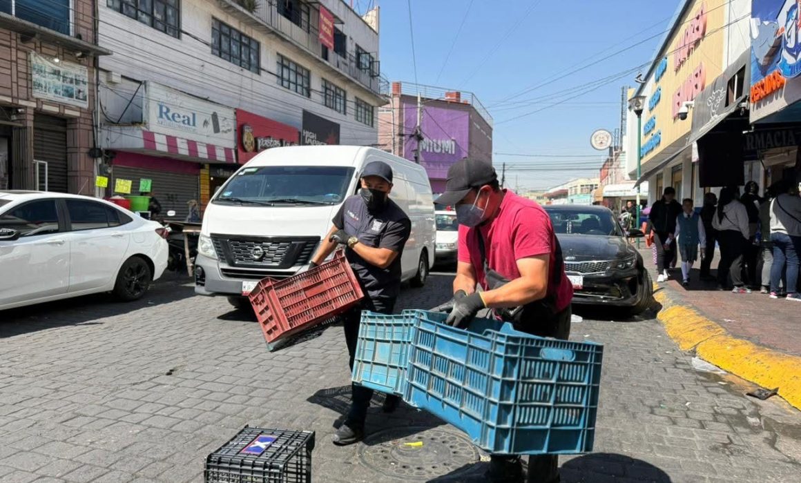 Recupera Tlalnepantla vialidades con operativo Liberación