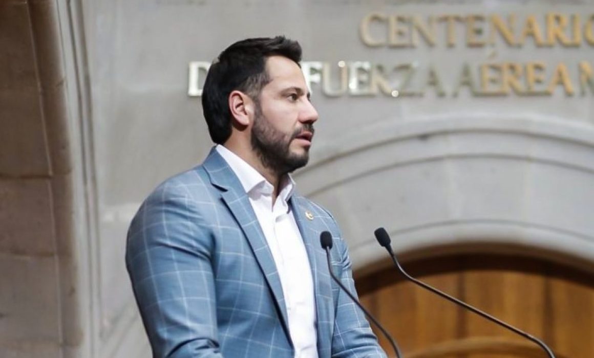 Refuerza Anuar Azar liderazgo juvenil en Congreso del Estado de México