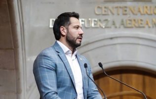 Refuerza Anuar Azar liderazgo juvenil en Congreso del Estado de México
