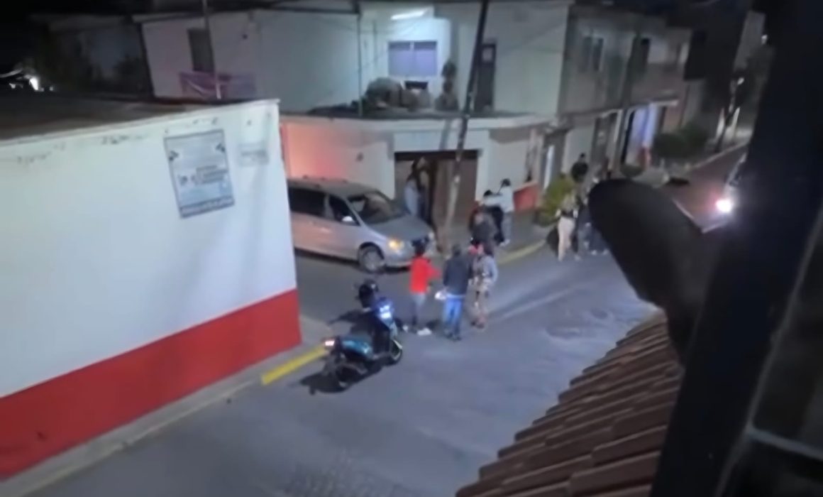 Registran violenta riña hoy en antro clandestino del centro de Chalco