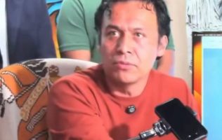 Reta Marx Arriaga a la SEP y se niega a dejar el cargo