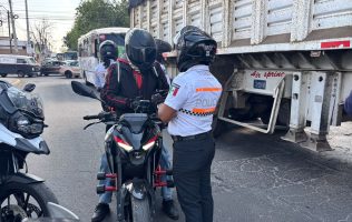 Retiran 109 motocicletas en Toluca durante operativos de seguridad vial