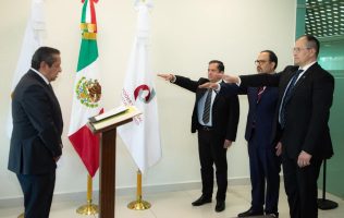 Rinden protesta nuevos miembros del Órgano de Administración Judicial