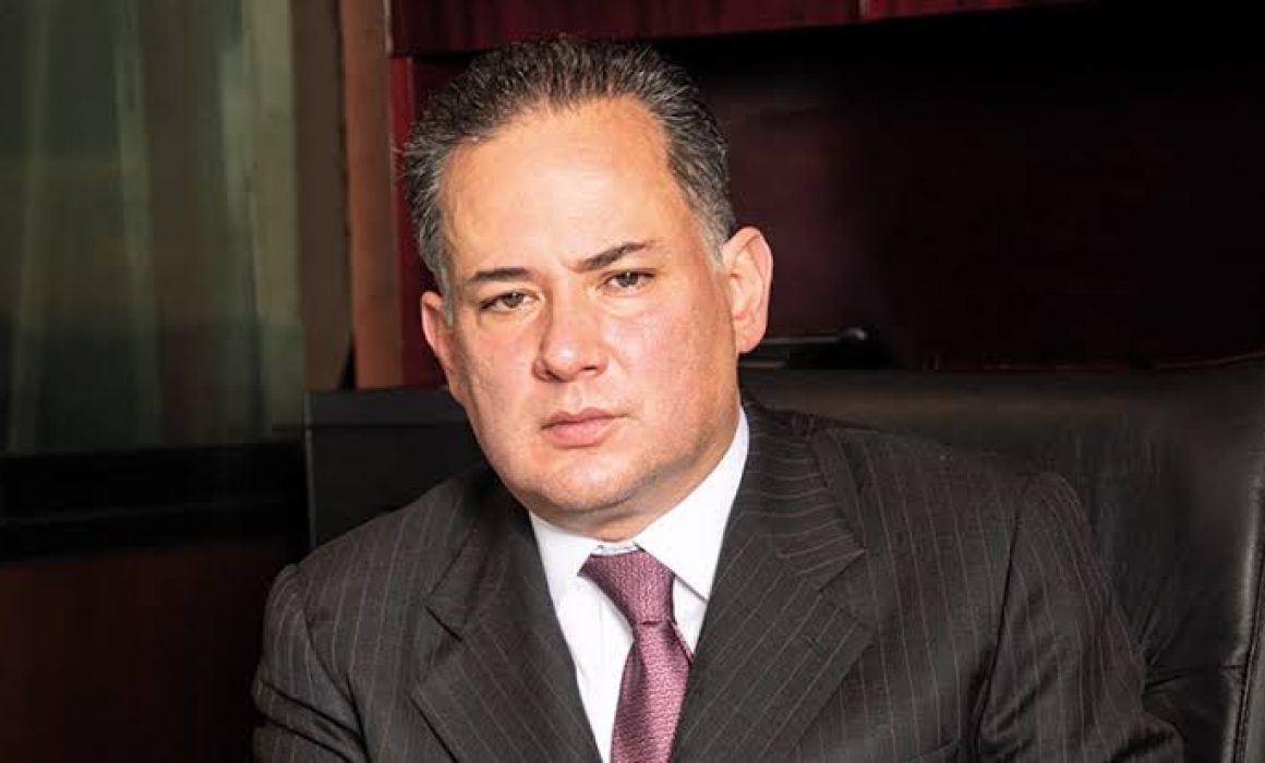 Santiago Nieto entre los 5 funcionarios mejor evaluados del país