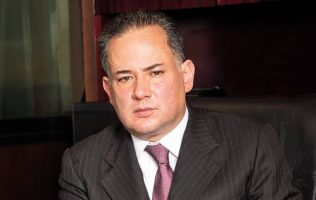 Santiago Nieto entre los 5 funcionarios mejor evaluados del país