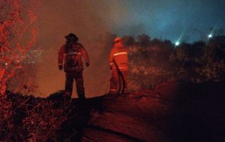 Sofocan incendio en barranca de Chimalhuacán