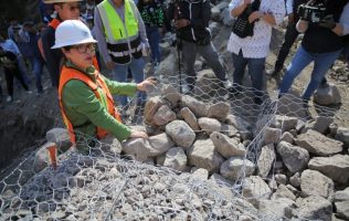 Supervisa Azucena Cisneros obras para prevenir inundaciones en Ecatepec