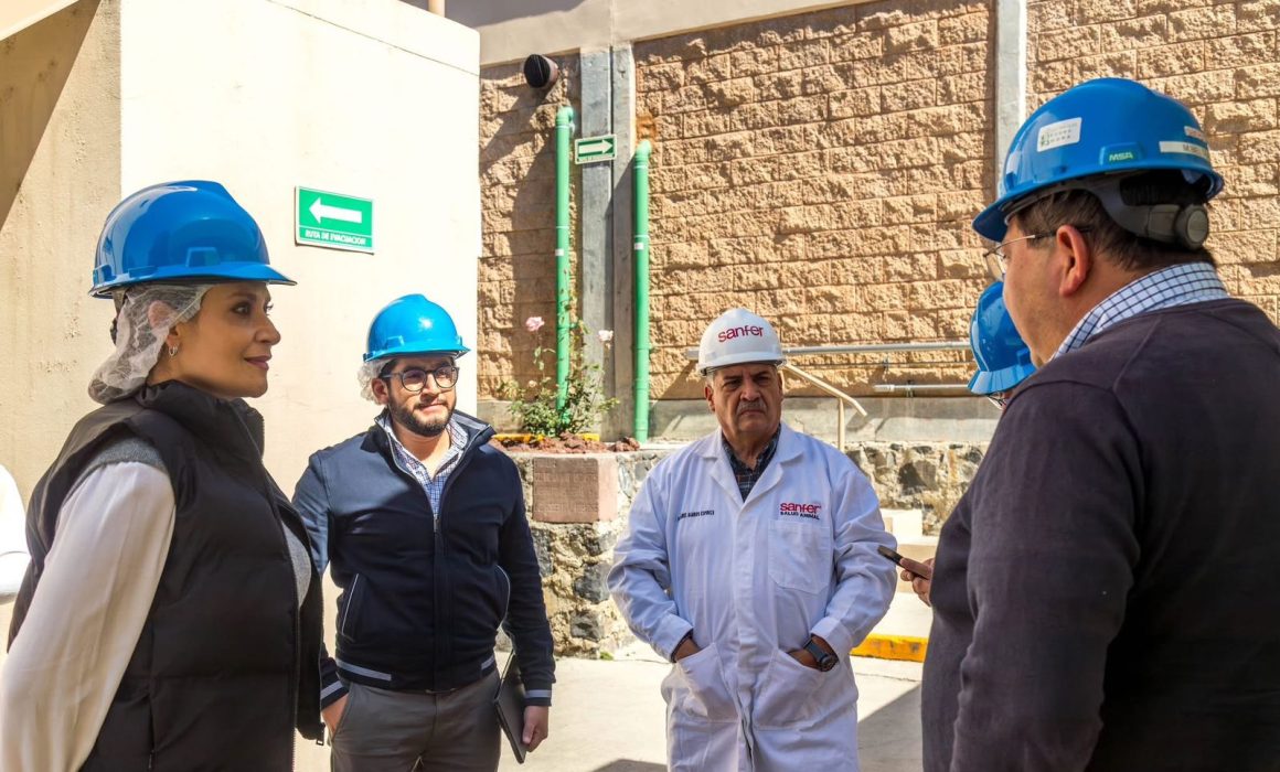 Visita Erika Olea planta Sanfer y refuerza alianza gobierno-empresa