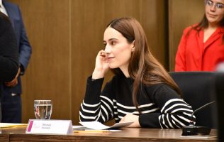 Advierte Alejandra Figueroa más vulnerabilidad de jóvenes al ciberacoso
