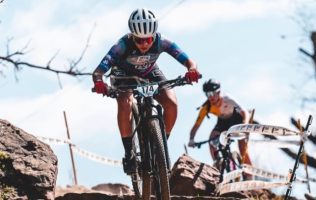 Alista ciclista mexiquense torneo con apoyo de Michelle Núñez