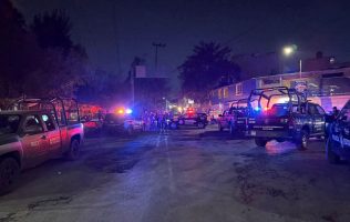 Balean a 2 hombres en taxi que circulaba de Azcapotzalco a Naucalpan