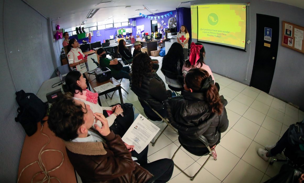 Capacitan en Naucalpan a mujeres para prevenir siniestros viales
