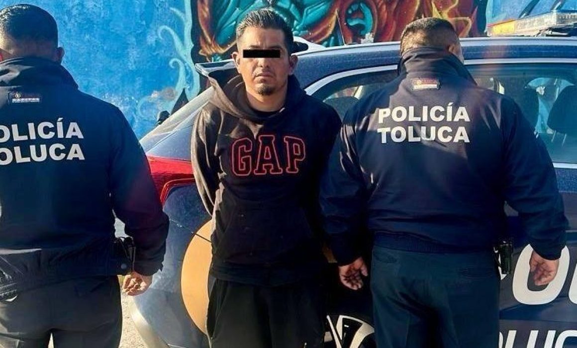Capturan a tres tras robo a secundaria en Toluca; recuperan el botín