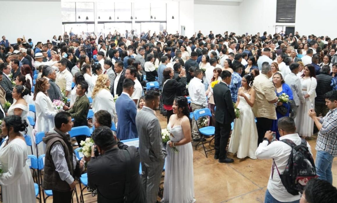 Comparte Huixquilucan amor en bodas comunitarias con parejas4